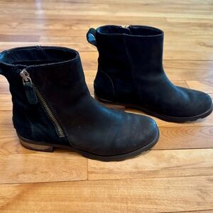 Sorrel Black Ankle Emelie Boots with Side Zipper
